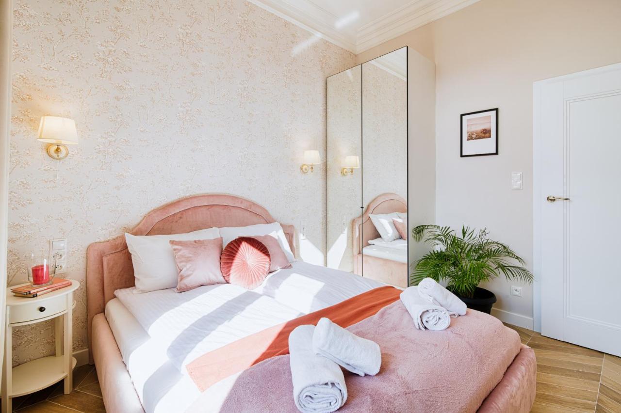 Luxury Apartment St. Sebastian Cracovia Exterior foto